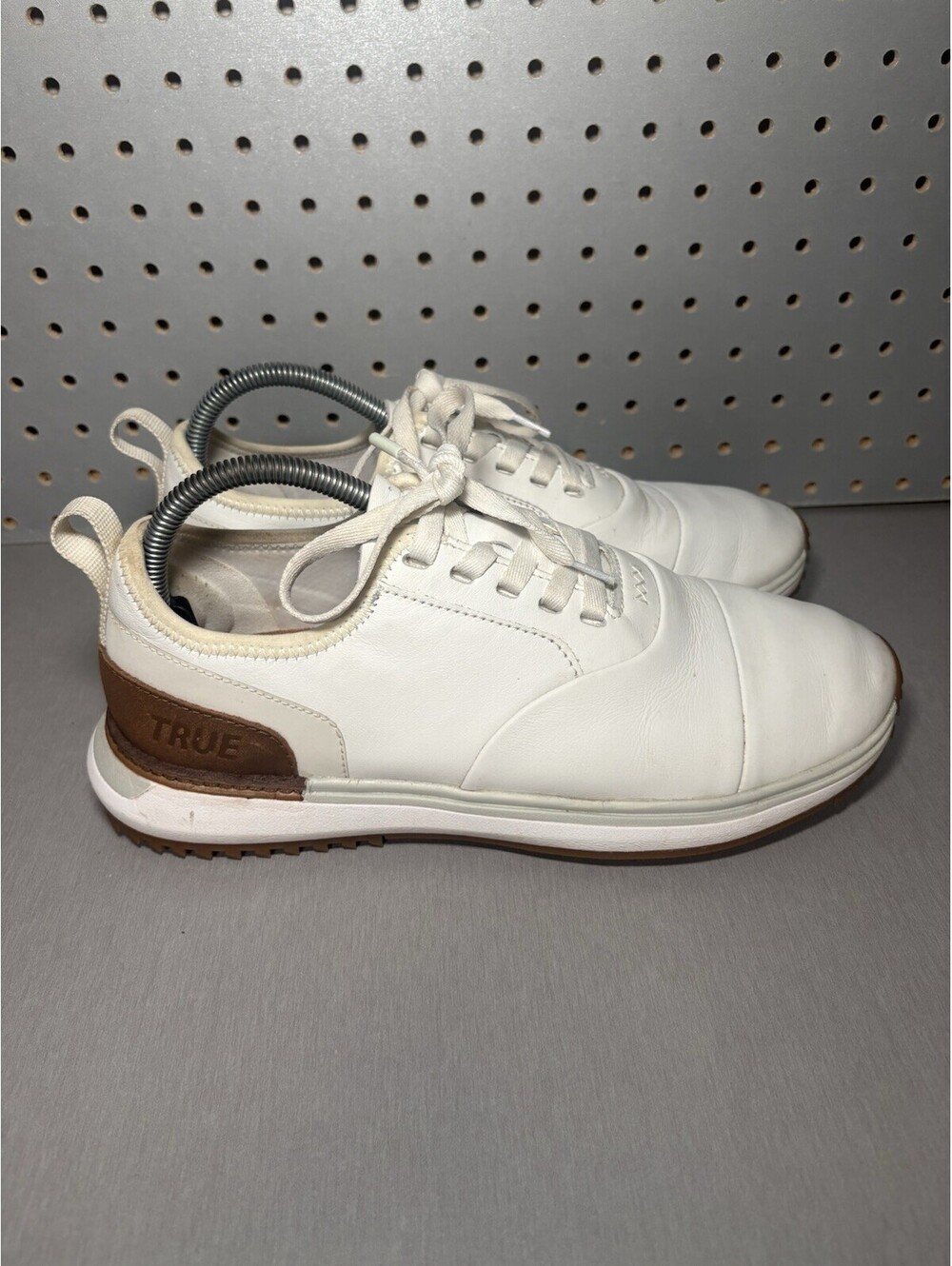 True Linkswear Lux Pro Golf Shoes Mens Sz 9 White Brown Leather Spikeless